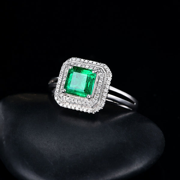 18K White Gold Emerald Ring